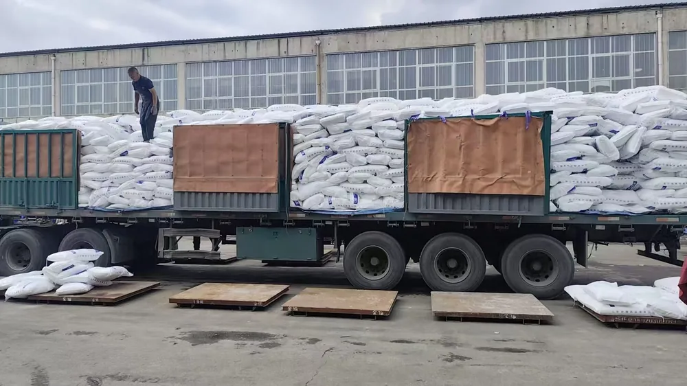 Tidying the load inside the truck